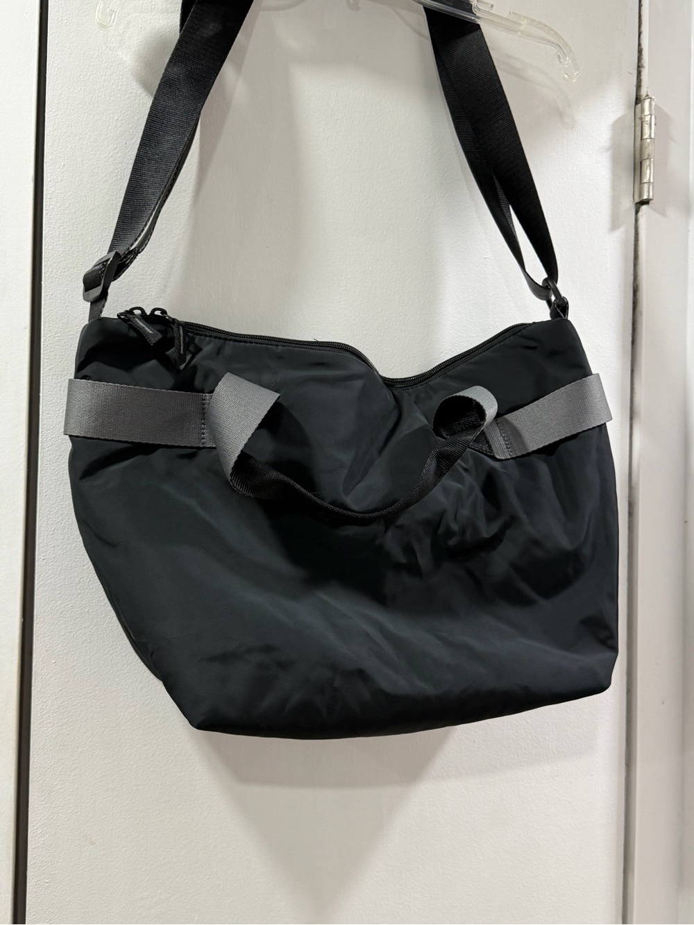 Adidas Originals Black and Gray Crossbody Shoulder Bag - Picture 6 of 11